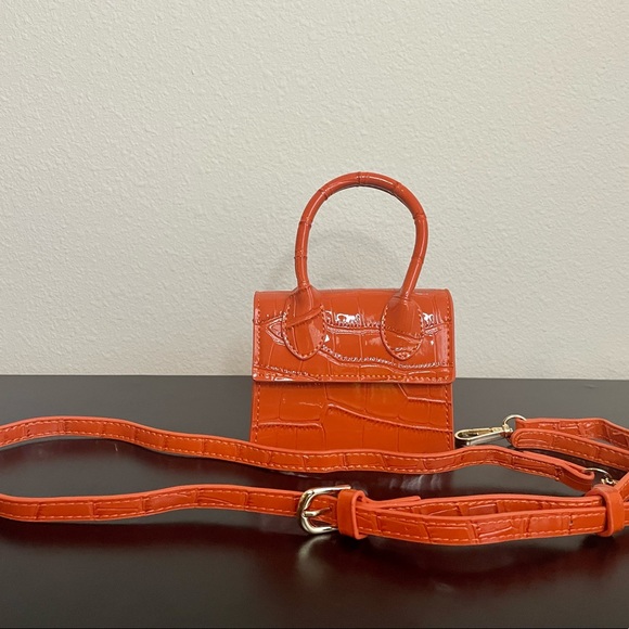 Purses - Picture 4 of 4